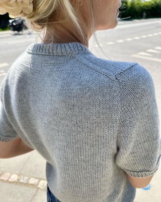 Zoom bild av petite knit poppy tee sandnes garn