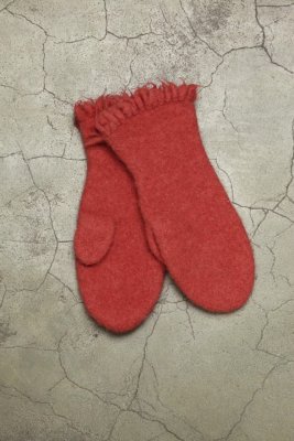 Zoom bild av Mönster Rauma tovade vantar finull